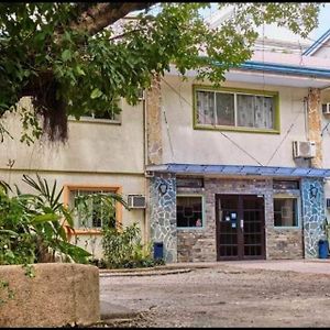 Mactan Airport Hilltop Hotel